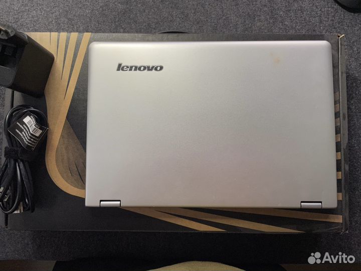 Сенсорный ноутбук Lenovo yoga 700