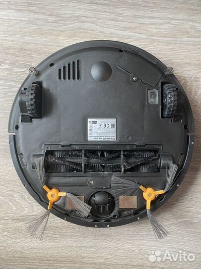 Робот пылесос с влажной уборкой