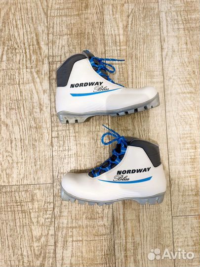 Лыжные ботинки 38 размер