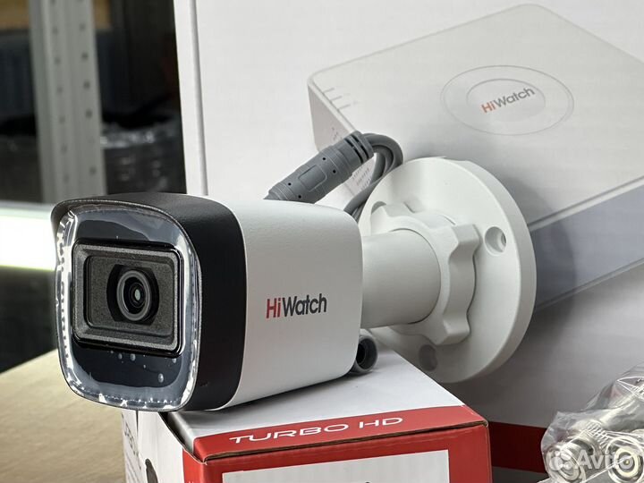 Комплект видеонаблюдения Hiwatch на 4 камеры 5MP