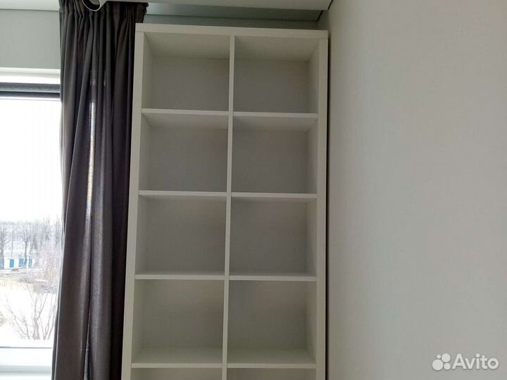 Книжный шкаф