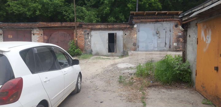 Гараж, > 30 м²