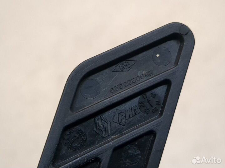 Трос капота Renault Captur 2017