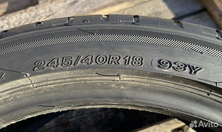 Bridgestone Potenza S001 245/40 R18