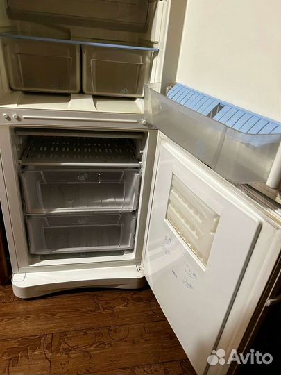 Холодильник indesit