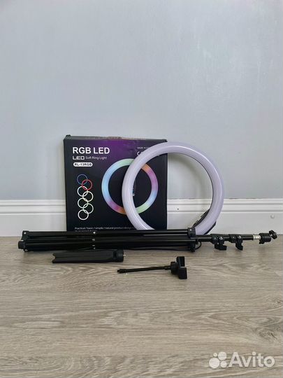 Лампа кольцевая 33см с пультом и штативом