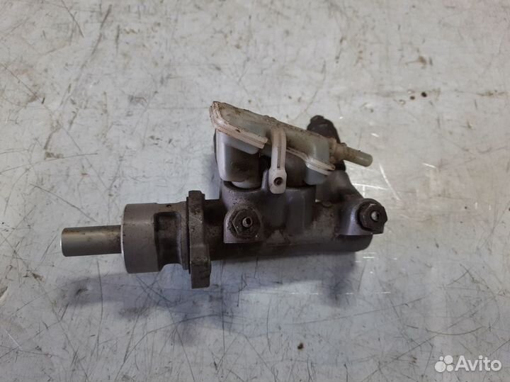 Главный тормозной цилиндр Форд Фокус 1