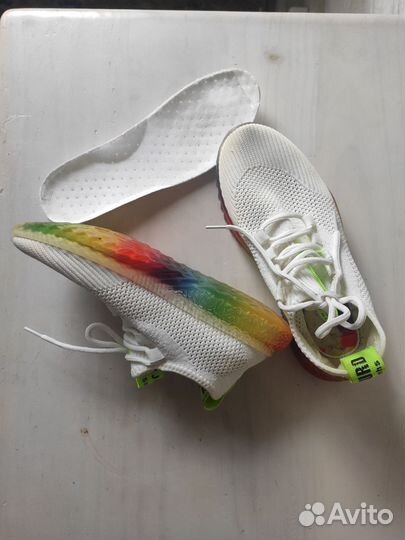Кроссовки для девочки