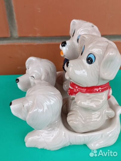 Фарфоровые статуэтки Собачки. Солонка и перечница