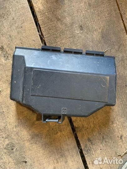Крышка блока предохранителей Mercedes Vito 2001