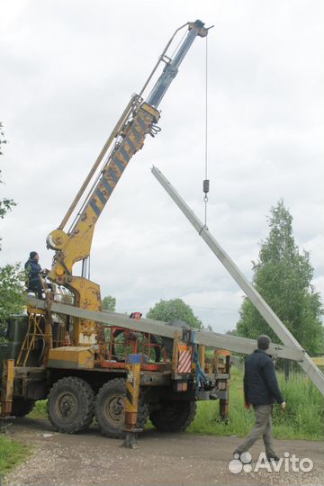 Ямобур. Установка столбов электрических, опор лэп