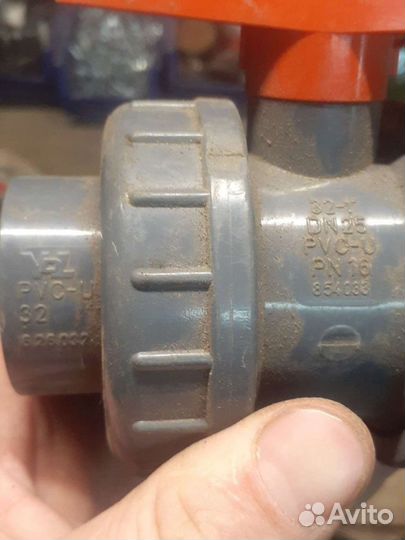 Кран шаровый клеевой