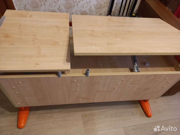 Растущая парта с регулировкой высоты и наклона