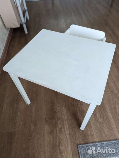 Детский стол IKEA и стул. Цвет белый