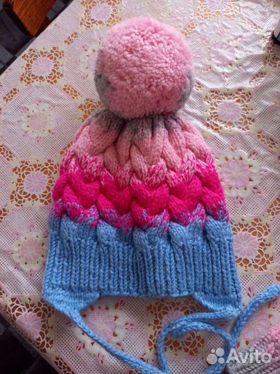 Комплект шапка и варежки для девочки
