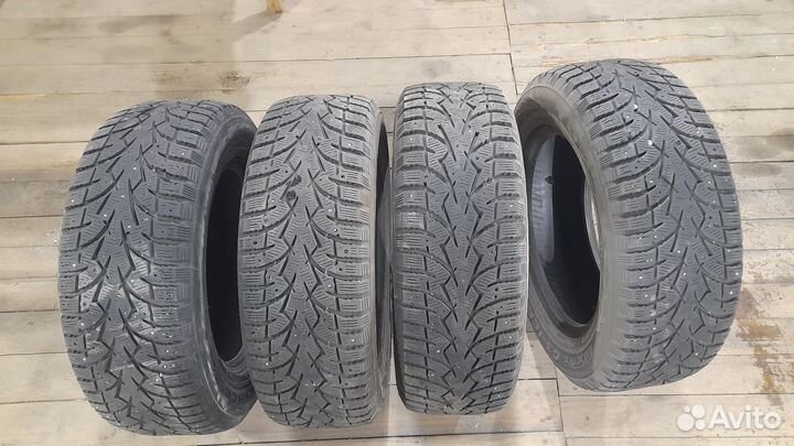 Toyo Observe G3-Ice 215/65 R16