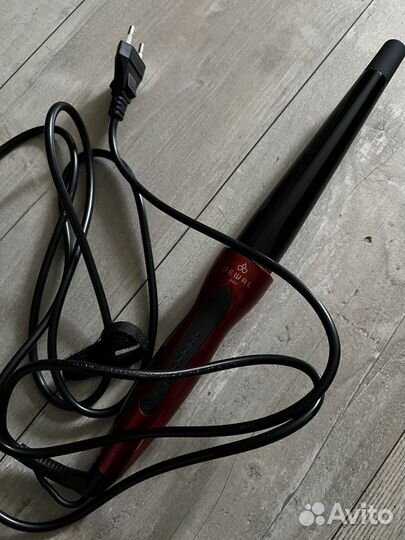 Конусная плойка Dewal Curl Up 19