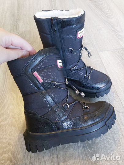Сапоги для девочки и ботинки 2 пары