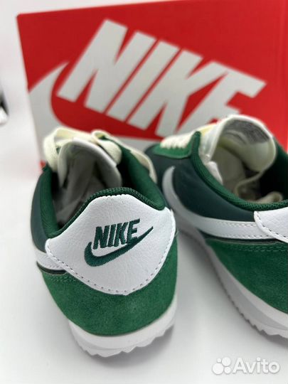 Кроссовки женские Nike Cortez