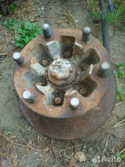 Ступица передняя на газель в сборе