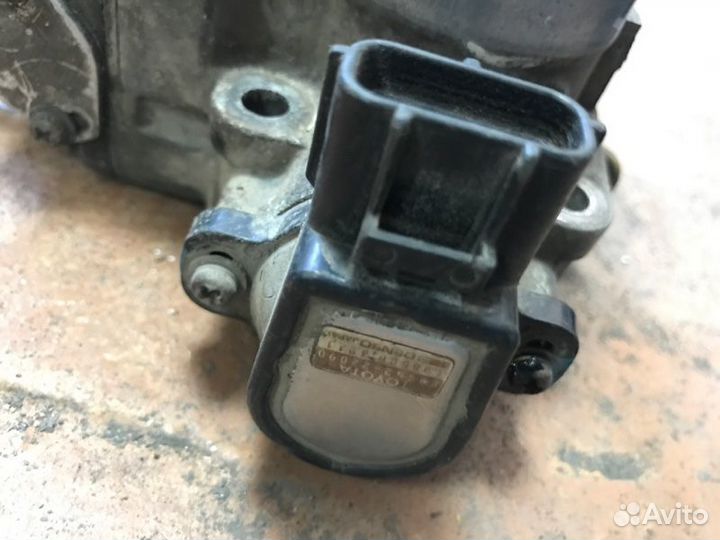 Датчик положения дроссельной заслонки Toyota