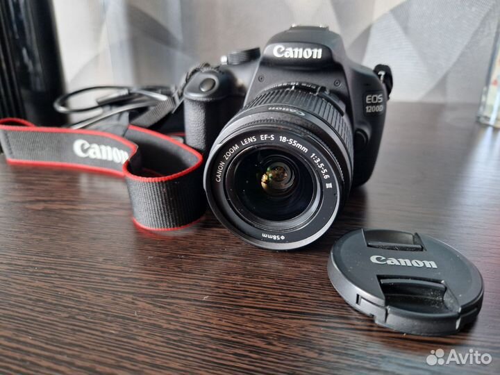 Зеркальный фотоаппарат canon 1200D