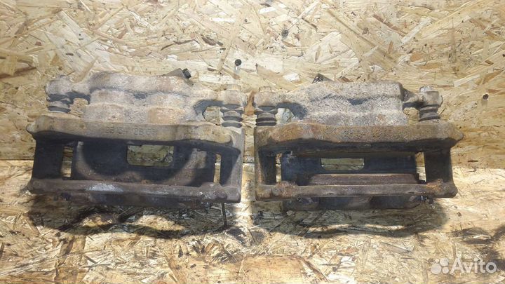 Суппорт Форд Транзит передний 140 155 лс