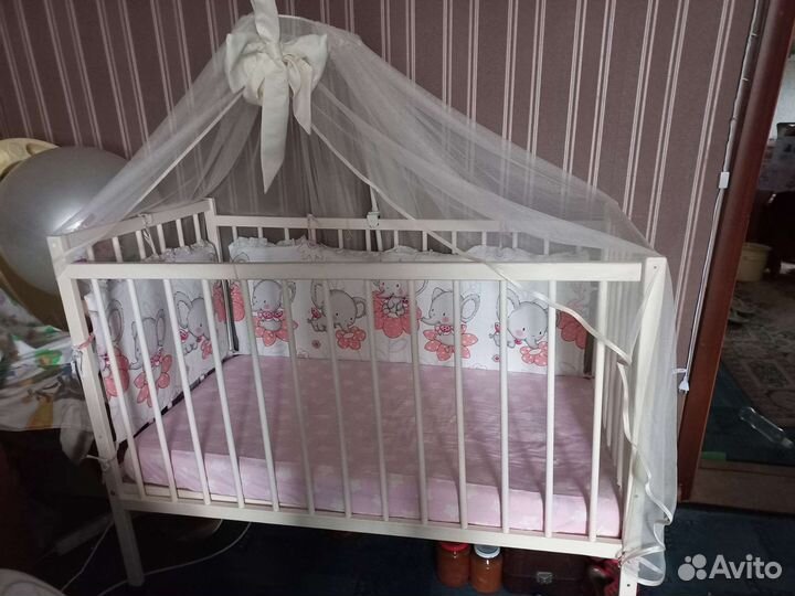 Детская кроватка