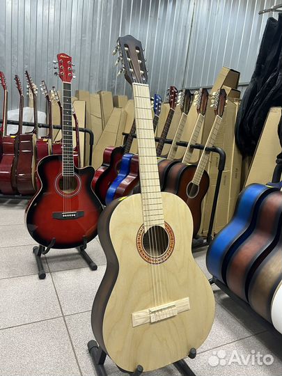 Гитара новая