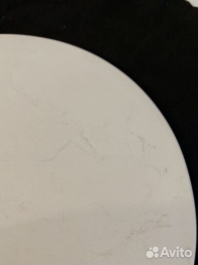 Доска круглая из кварцевого камня
