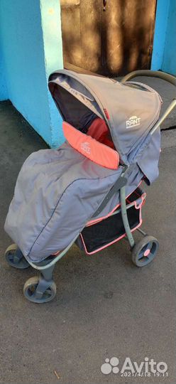 Прогулочная коляска