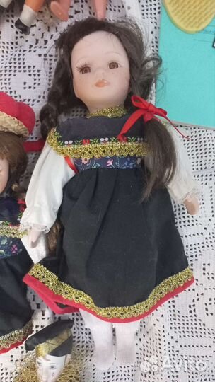 Куклы фарфоровые