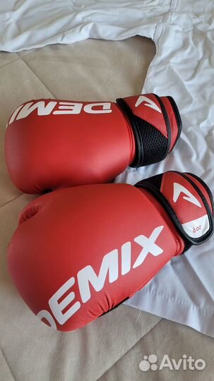 Костюм для тхэквондо и перчатки