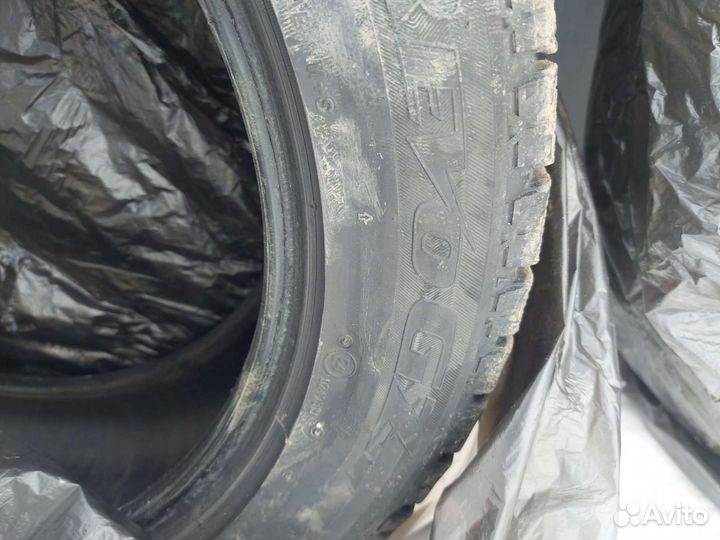 Bridgestone Blizzak Revo2 215/55 R17