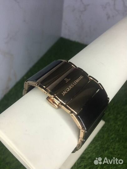 Наручные часы Jacques Lemans