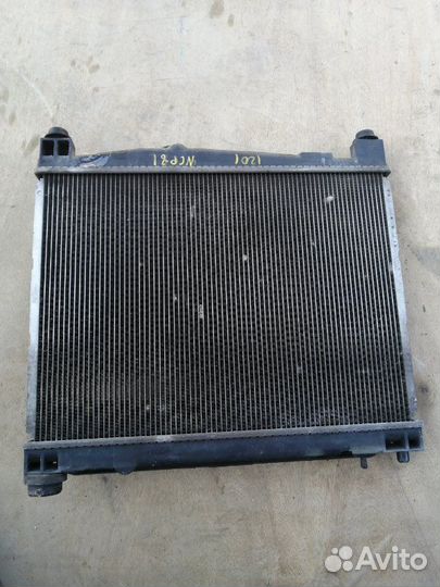 Радиатор двс Toyota Sienta NCP81