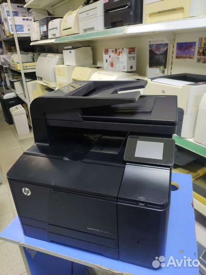 Мфу лазерный цветной hp lj pro 200 color