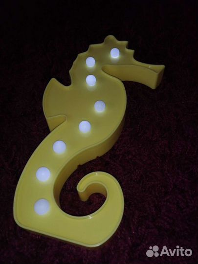 Светильник настольный