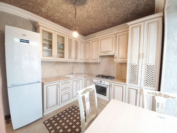 3-к. квартира, 100 м², 3/4 эт.