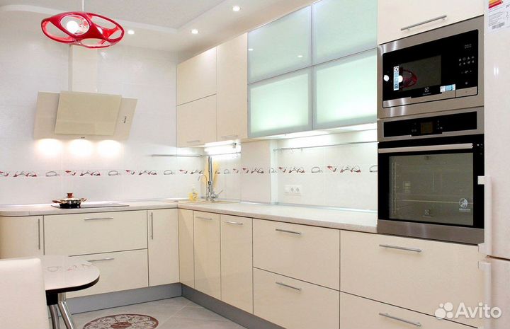 Кухонный гарнитур в стиле хай тек