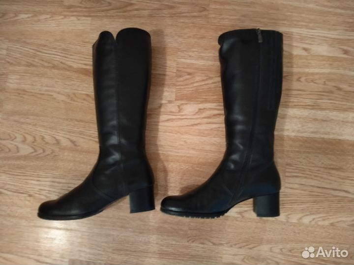 Женская форма полиции