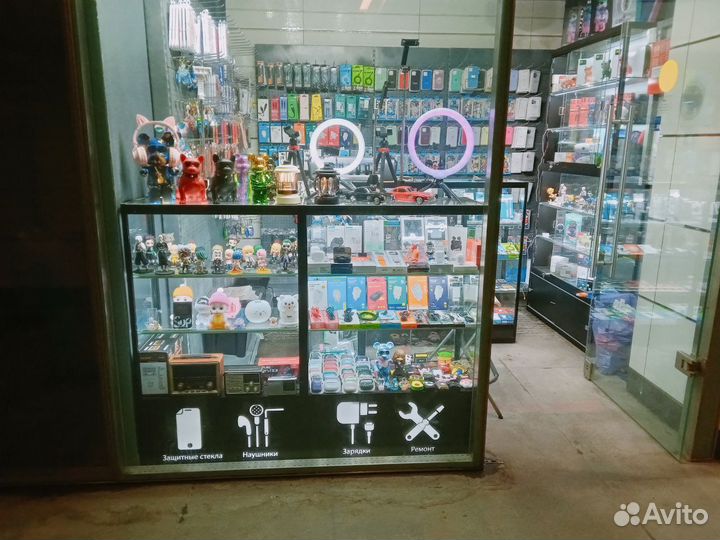 Продавец мобильных аксессуаров