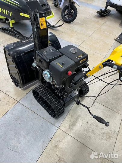 Снегоуборщик Huter Хутер SGC 8100 C гусенич 13 л.с