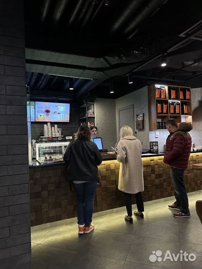 Кофейня с кухней и посадкой в бц. Готовый бизнес