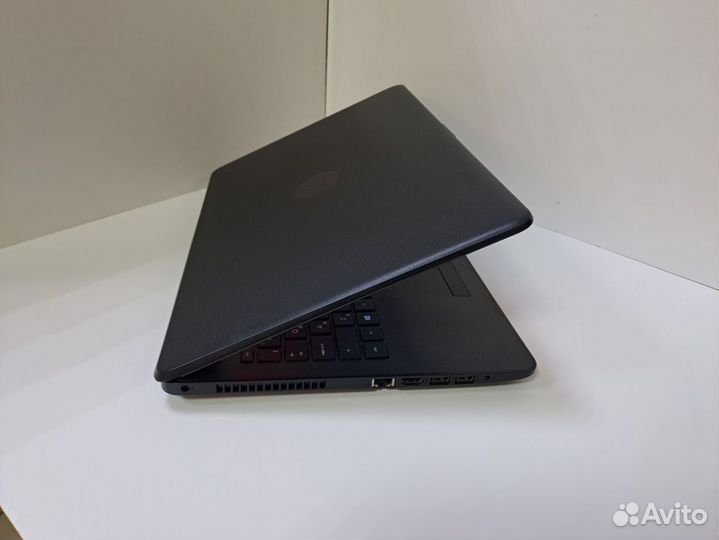 Ноутбук HP 15-ra079ur