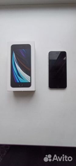 iPhone SE (2020), 64 ГБ