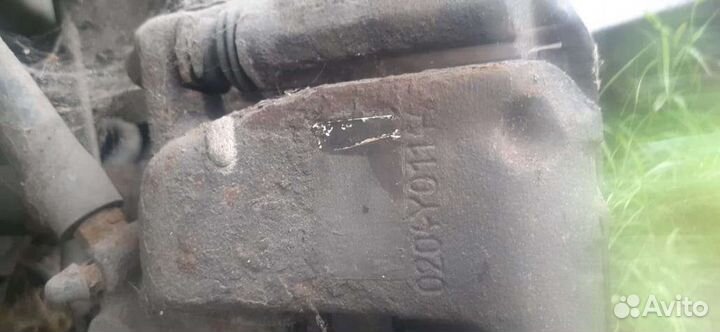 Peugeot 307 суппорт передний левый