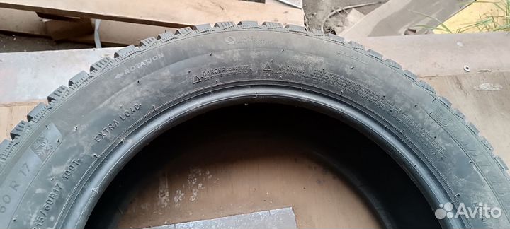 Michelin X-Ice North 4 215/60 R17
