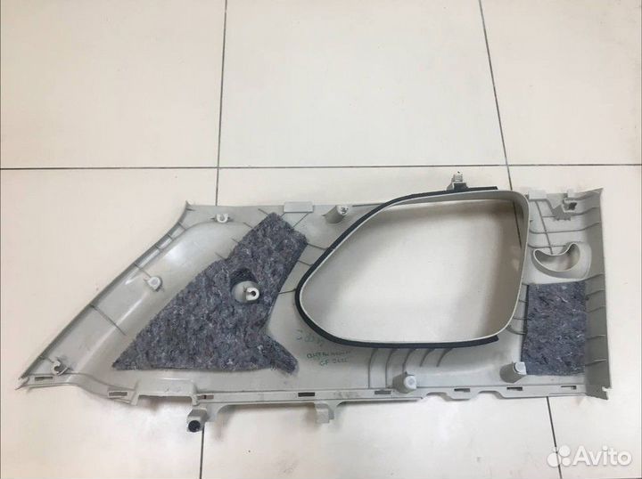 Обшивка багажника задняя правая