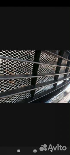 Защитно декоративная решетка в бампер